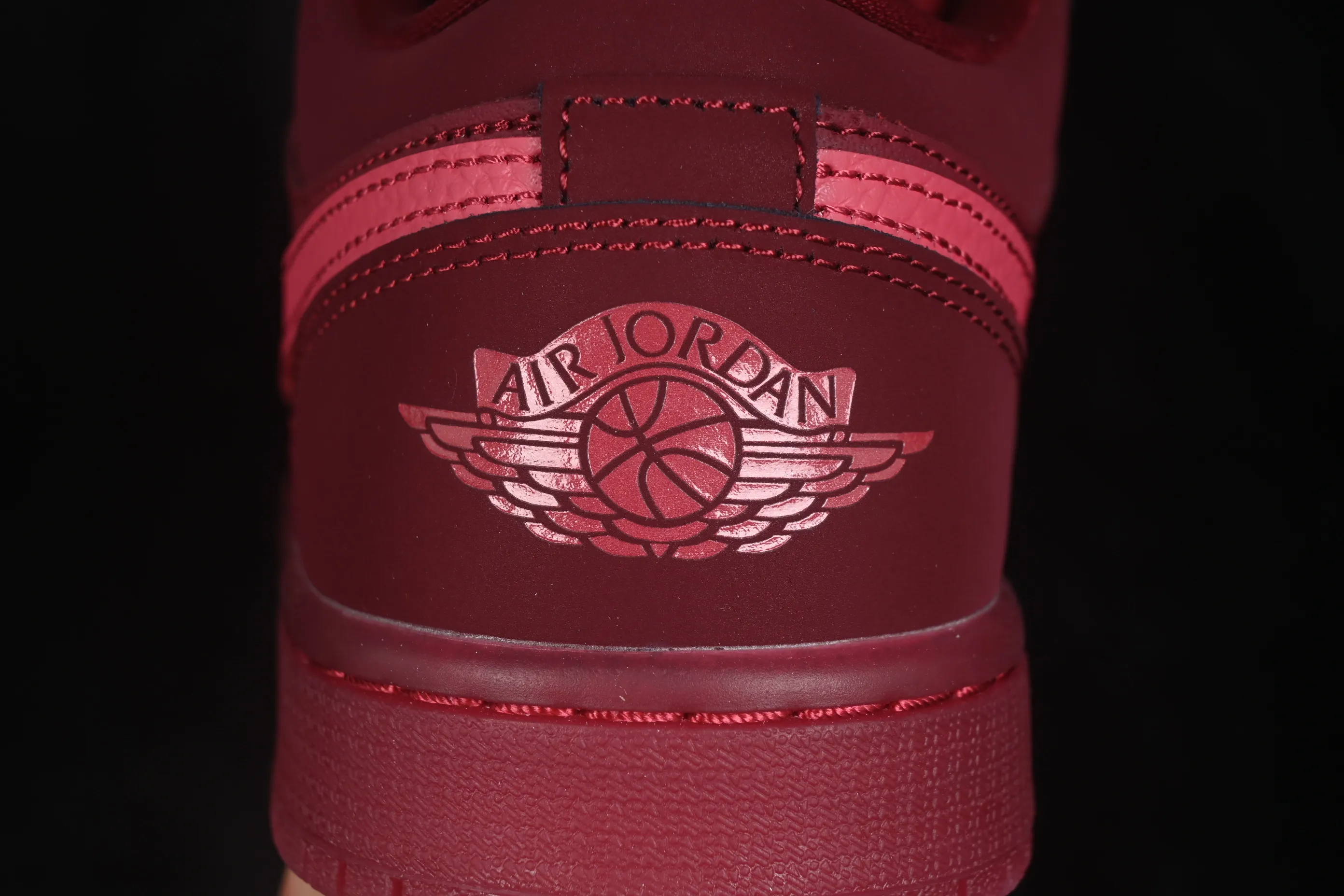 All categories Air Jordan Jordan series basketball shoes Air Jordan 1 Low G version pure original Air Jordan 1 Low AJ1 Joe 1 raw rubber wine red low-top retro culture basketball shoes IB7012-600